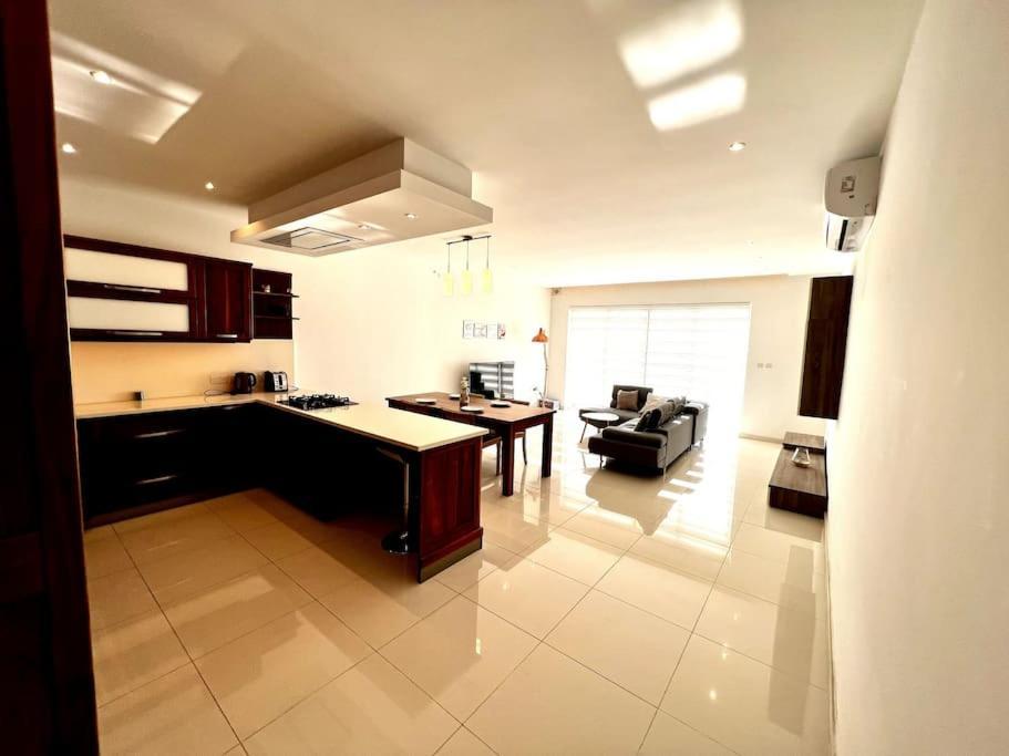 Viewline Seaview Modern 3 Bedroom Apartment Marsaxlokk Exterior photo