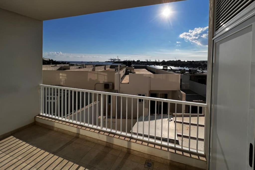 Viewline Seaview Modern 3 Bedroom Apartment Marsaxlokk Exterior photo